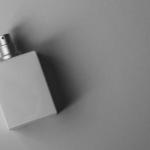 Zamknij intensywność w flakonie: proste triki na długowieczne perfumy