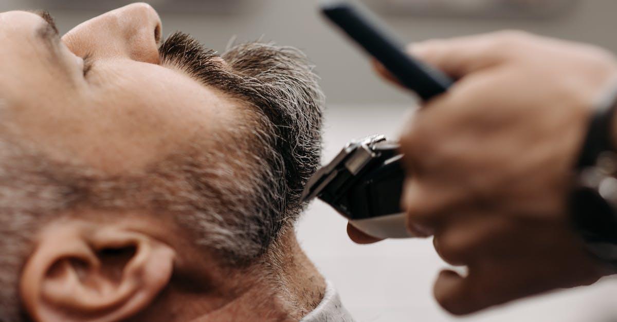 Broda, która robi różnicę: dopasuj jej długość do kształtu twarzy i podkreśl swoje rysy