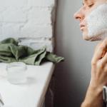 Skóra pod brodą bez tajemnic: prosty rytuał, który wyniesie Twój zarost na wyższy poziom