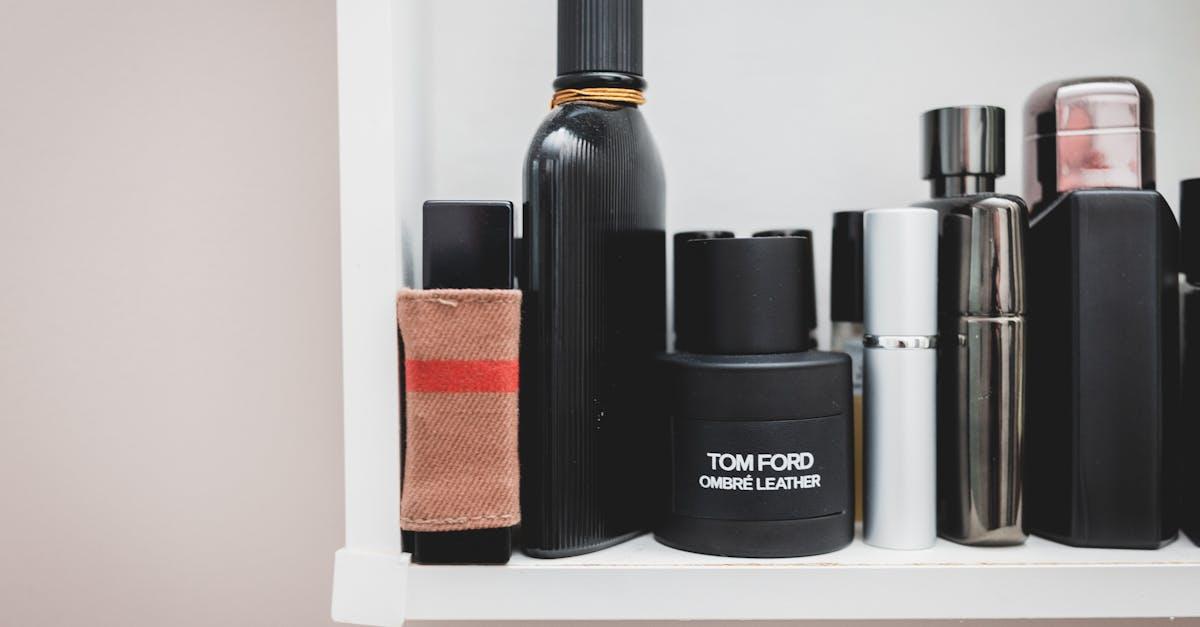 Męska kosmetyczka bez tajemnic: 10 produktów, które naprawdę robią różnicę