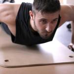 Jak rosnąć w siłę, nie w rozmiar: 10 sprawdzonych metod na czystą moc