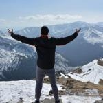 Gotowi na szlak? Zimowy niezbędnik w góry: co spakować, by było ciepło, lekko i bezpiecznie